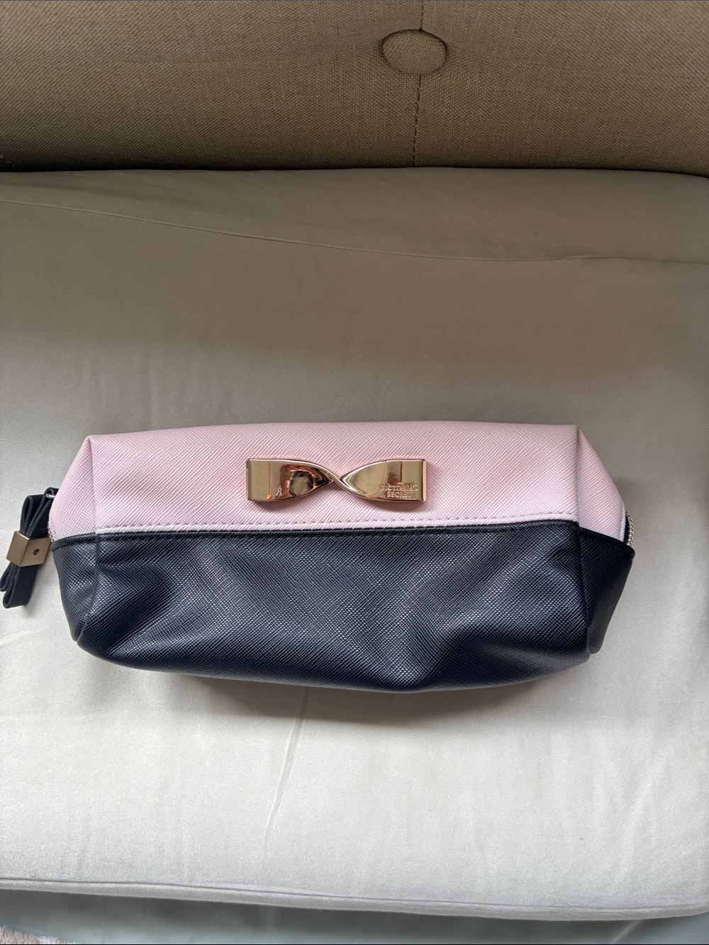 NWOT- Victoria’s Secret Makeup Pouch